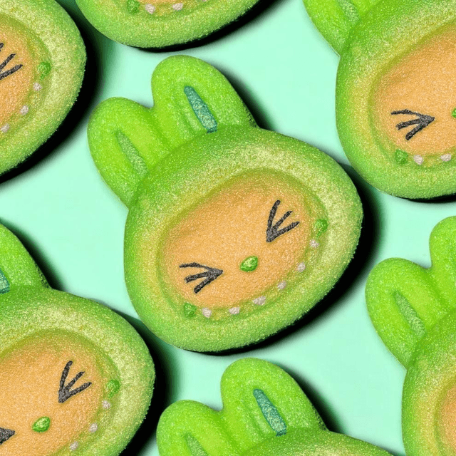 Green Eyes Closed Lab Bath Bomb 