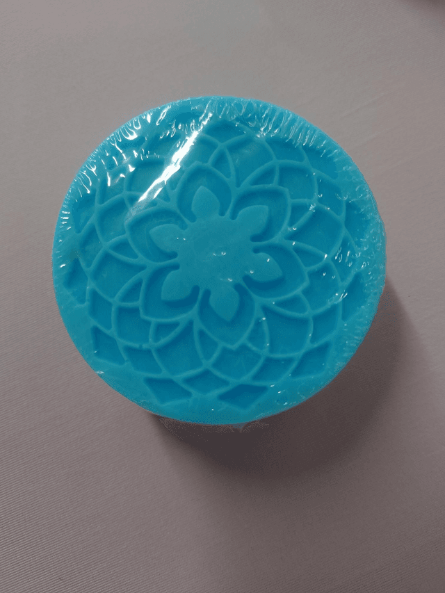 Round Soap Bar - Blue Raspberry Slushy 