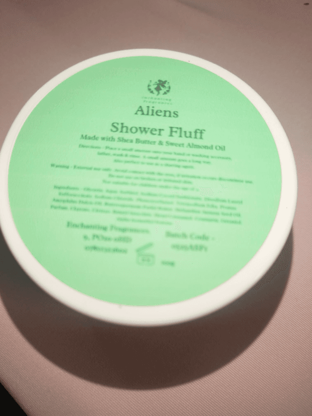 Shower Fluff - Aliens